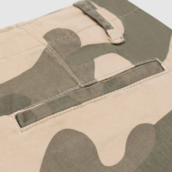 OLGYN Men’s Slim Fit Camo Chino Shorts - Picture 5 of 6